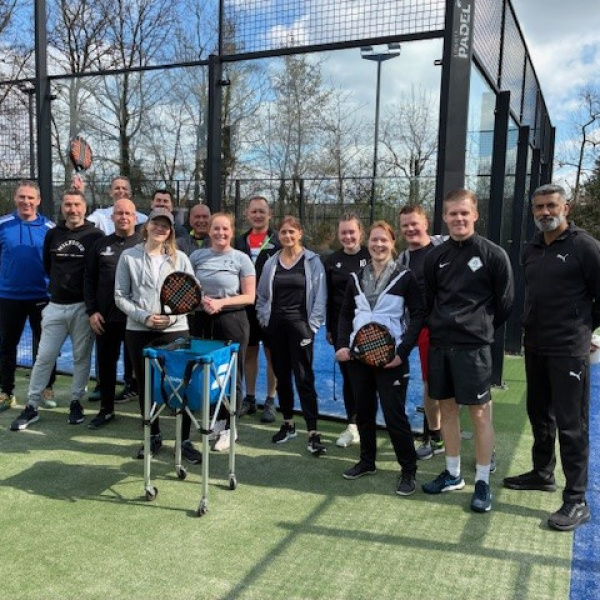 Samen sportief: Padelclinic bij Liberty Padel